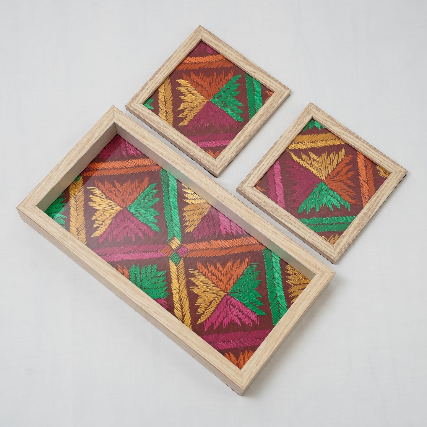 PHULKARI TRAY WITH COASTERS – HERITAGE IN EVERY THREAD - SRI ASDHUJ