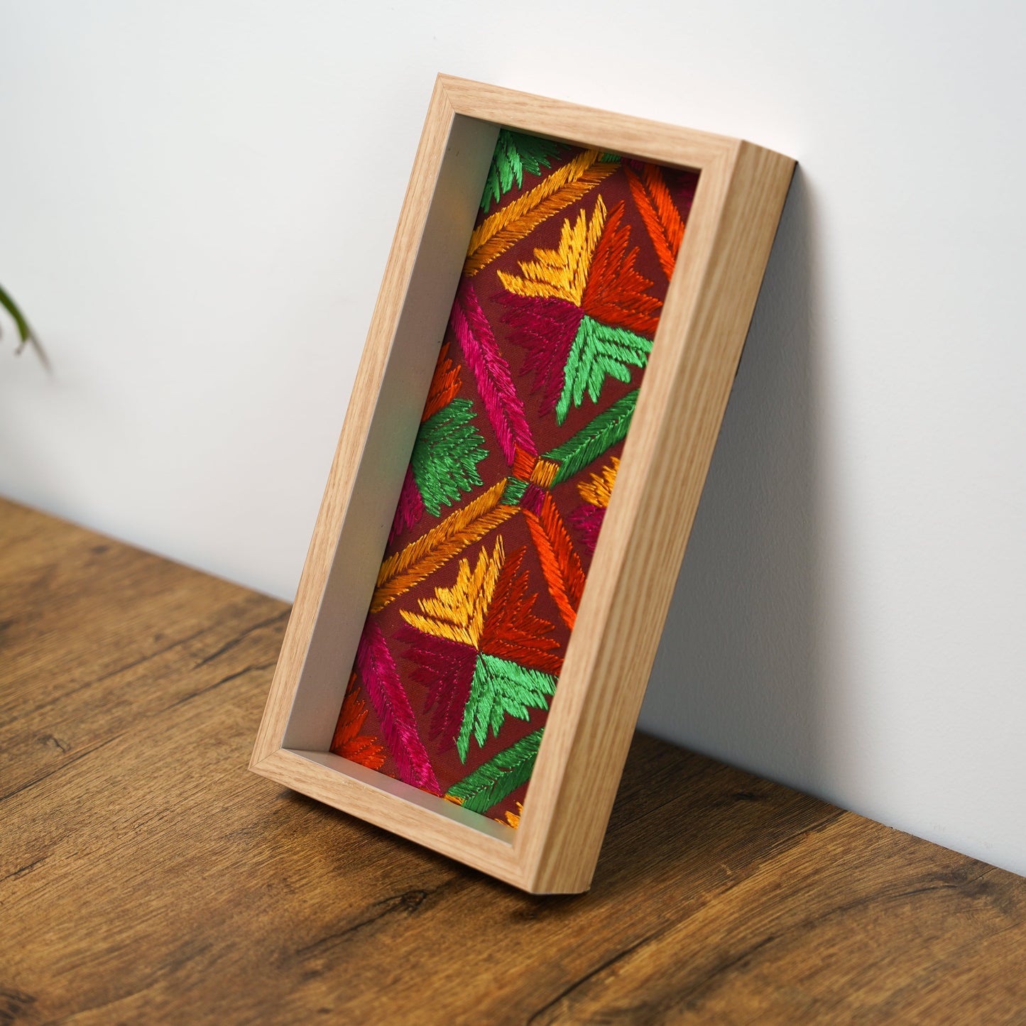 PHULKARI TRAY – A TOUCH OF PUNJAB - SRI ASDHUJ